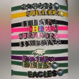 Customized bracelets and keychain🤩